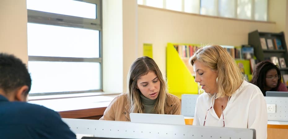 Choosing the Right Cyber Security Associate Degree Program
